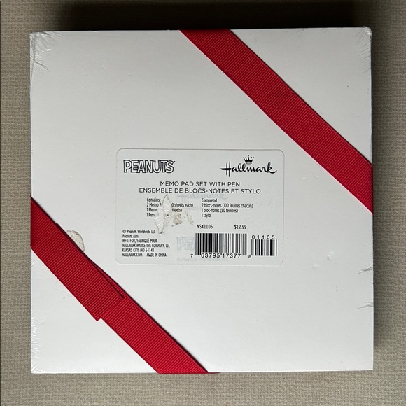 🆕 Peanuts winter themed memo pad set with pen by Hallmark - Picture 5 of 5